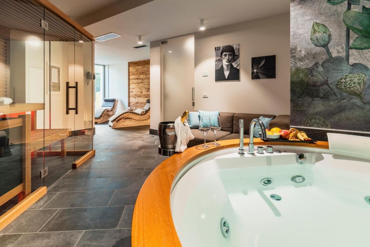 Suites Hotel Astor Belluno Bagian luar foto