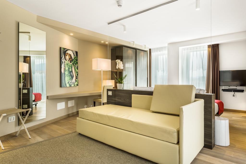 Suites Hotel Astor Belluno Ruang foto