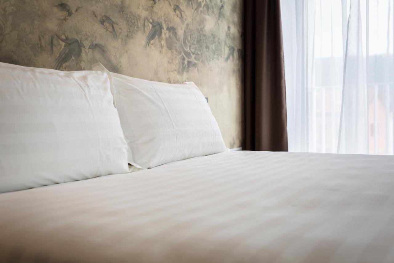 Suites Hotel Astor Belluno Bagian luar foto